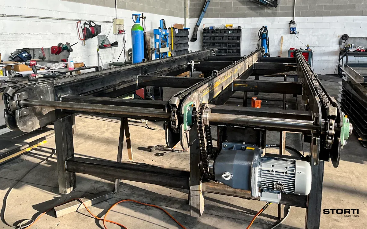 Carpenteria metallica per trasportatori industriali